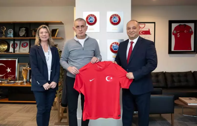 SZUTEST, TFF hakemlerinin forma kol sponsoru oldu - Resim : 1