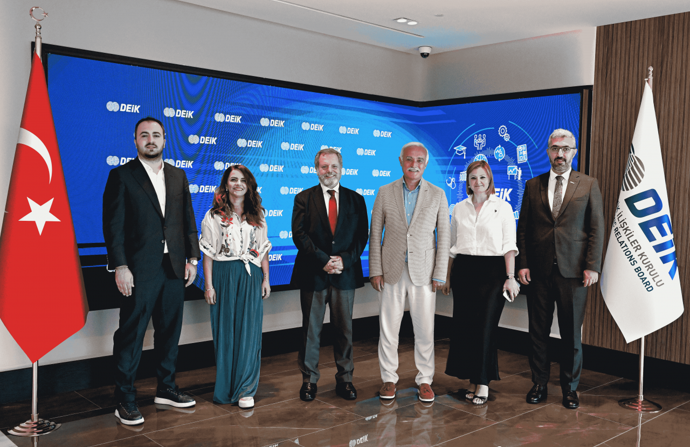 DEİK Başkanı Olpak EKONOMİ'ye konuştu: “İş dünyasının umut ve morale ihtiyacı var” - Resim : 1
