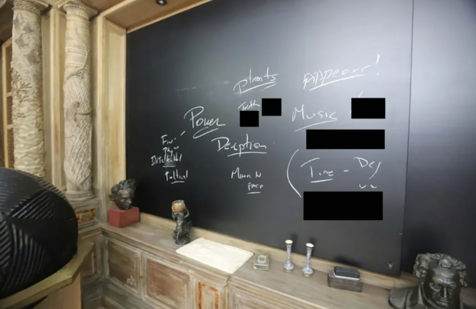 Epstein'ın kabus adasından ilk fotoğraflar ve görüntüler yayınlandı (Video) - Resim : 5