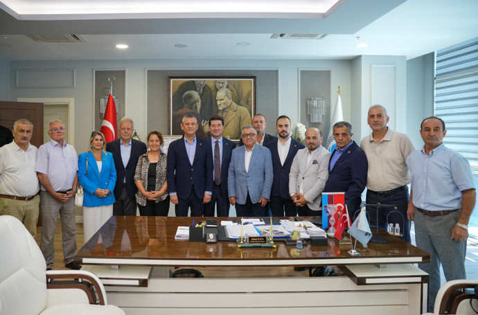 Özgür Özel: Erdoğan yenilmez değil ama Ekrem İmamoğlu yenilmez - Resim : 2