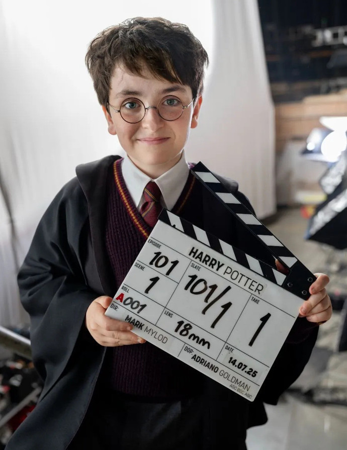 Çekimleri başladı: Yeni Harry Potter’ın ilk fotoğrafı paylaşıldı - Resim : 1