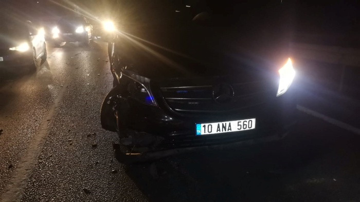 AK Parti Balıkesir İl Başkanı Aydemir trafik kazası geçirdi - Resim : 1