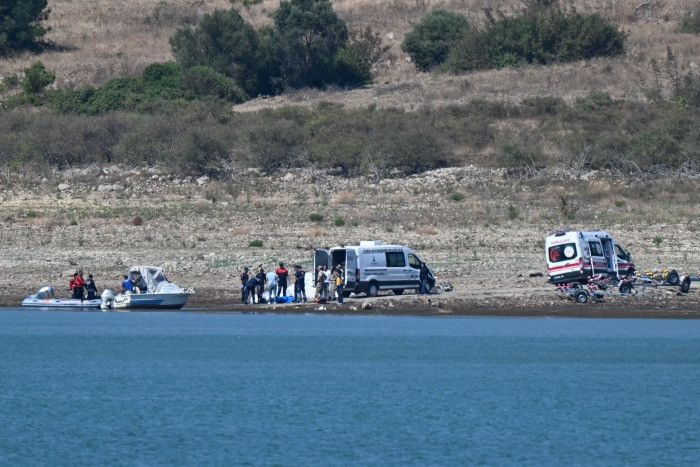 Düşen helikopterdeki 3 personelin cansız bedenine ulaşıldı - Resim : 1