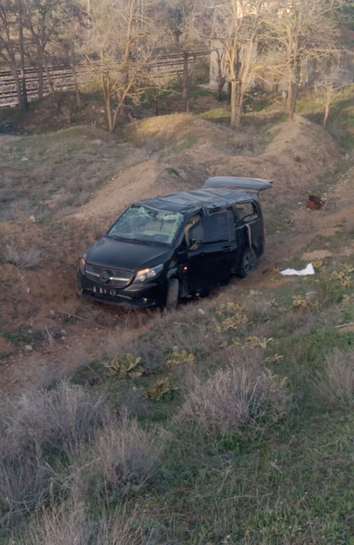 Oyuncu Berk Atan trafik kazası geçirdi - Resim : 3