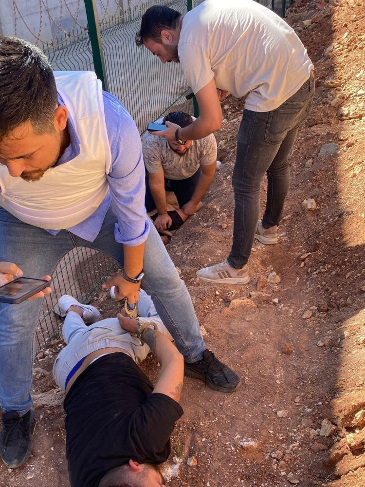  Gaziantep'te uzun namlulu silahlarla sokağa inen 12 kişi tutuklandı - Resim : 3