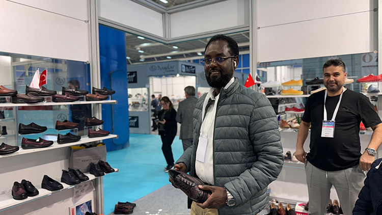 Konya'daki "ticaret garantili" ayakkabı fuarında 30 milyon dolarlık ihracat anlaşması yapıldı - Resim : 2