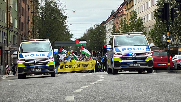 İsveç'te İsrail'in Gazze'ye saldırıları protesto edildi - Resim : 1