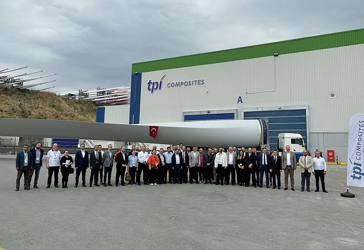 Amerikalı devin iflas oyunu binlerce Türk çalışanı işinden etti! - Resim : 1