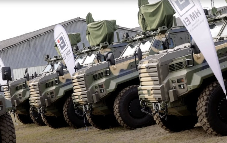 Türk zırhlısı Macaristan'da sahaya çıktı, sayısı 5'e katlanacak - Resim : 2