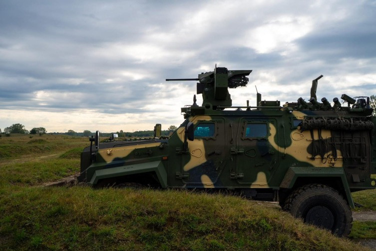 Türk zırhlısı Macaristan'da sahaya çıktı, sayısı 5'e katlanacak - Resim : 1