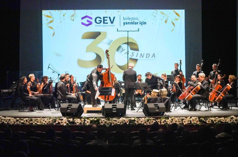 Gedik Eğitim Vakfı, 30. yılını sanat dünyasının önemli isimleriyle kutladı - Resim : 1