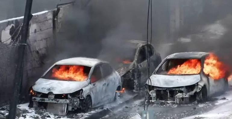 İstanbul'da kimya deposunda çıkan yangın söndürüldü - Resim : 1