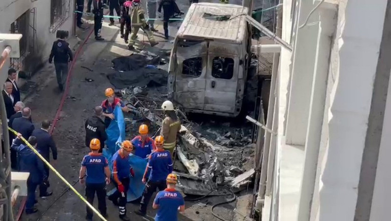 Bursa'da tek motorlu uçak düştü: 2 ölü - Resim : 1