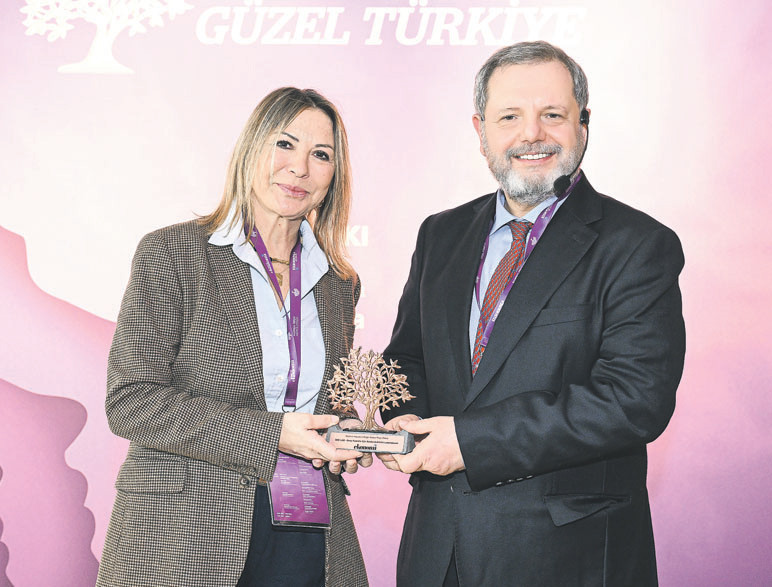 Umudu yükselten kadınlara ödül - Resim : 2