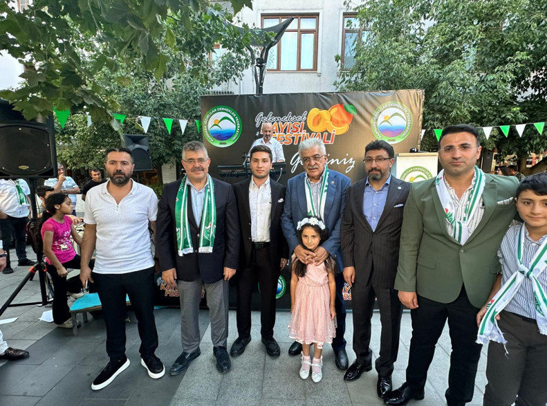 Iğdır Kayısı Festivali coşkulu başladı - Resim : 1