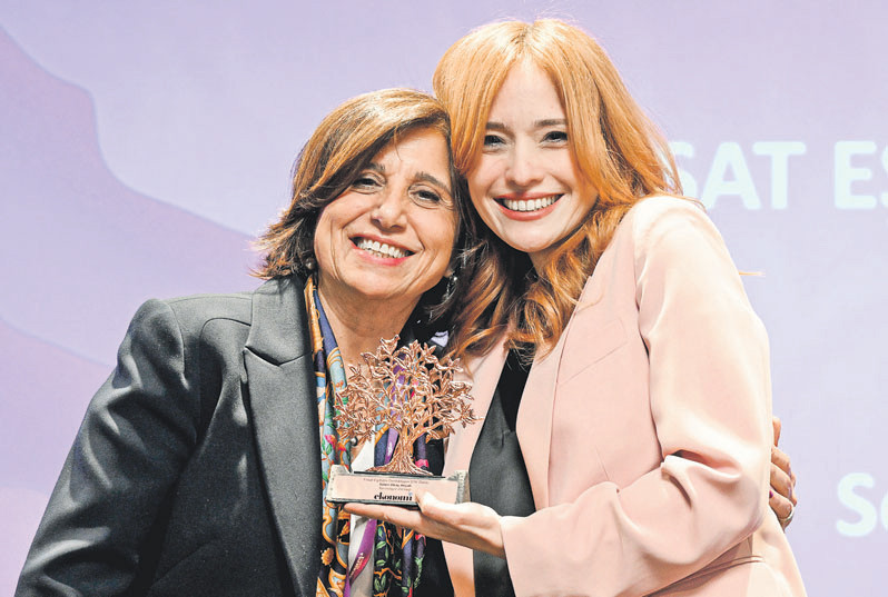 Umudu yükselten kadınlara ödül - Resim : 3