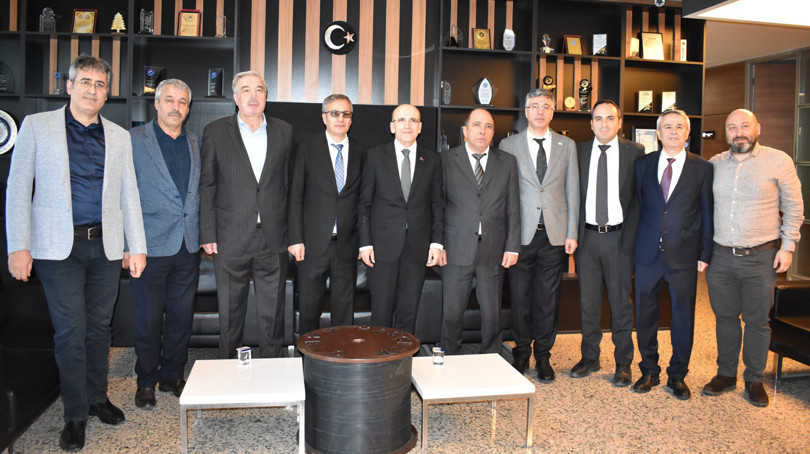 Bakan Şimşek, Hasçelik Kablo’yu ziyaret etti - Resim : 1