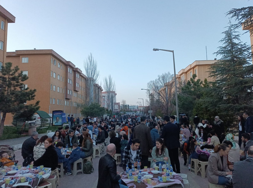 ASKON, Selçuk Üniversitesi öğrencileriyle iftar programında buluştu - Resim : 1