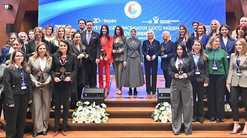 En Hızlı Büyüyen Kadın Girişimci Ödülünü DG Geri Kazanım aldı - Resim : 1