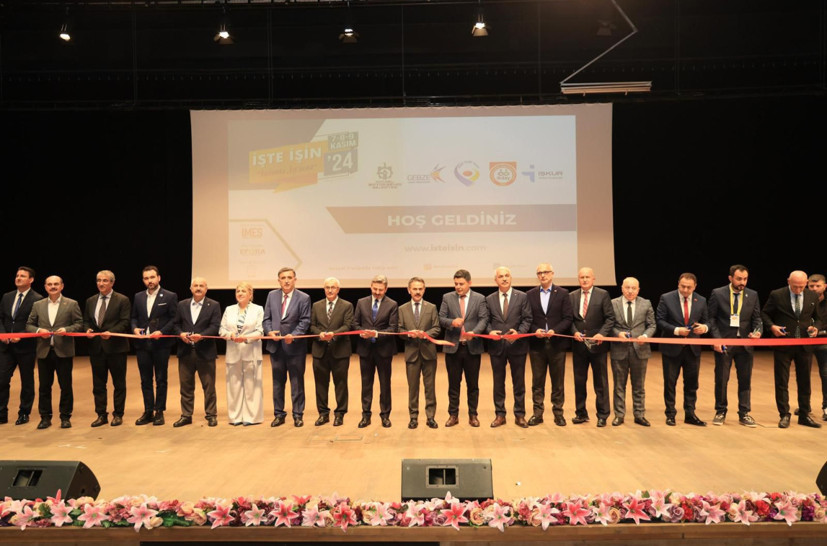 “İşte İş’in 2024” istihdam fuarı İMES OSB Bölge Müdürü Onur Kesici’ye plaket takdim edildi - Resim : 1
