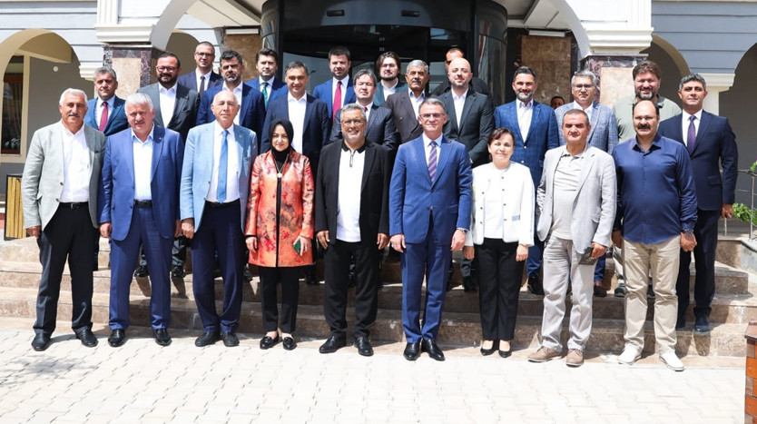 THY üst yönetimi, Van turizmi için toplandı - Resim : 1