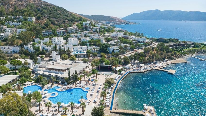 Turizmde yaz sezonu beklentiyi karşılamadı! T&uuml;rkiye yalnız tatili tercih etti, oteller dolmadı - Resim : 3