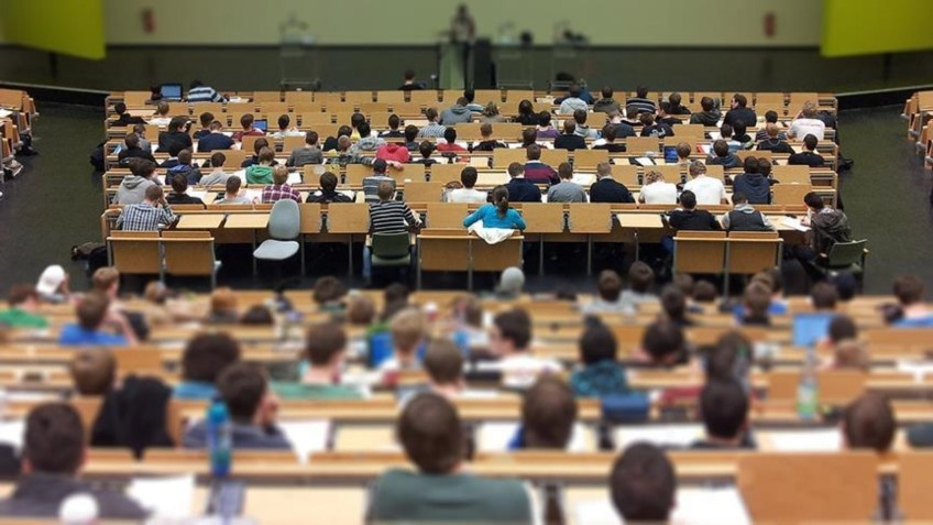 YURTDIŞINDA EĞİTİM HEM AKADEMİK HEM EKONOMİK AVANTAJ SAĞLIYOR