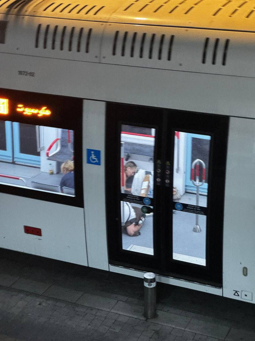 İsrail’in başkenti Tel Aviv'deki saldırıda 8 kişi öldü, çok sayıda yaralı var - Resim : 2