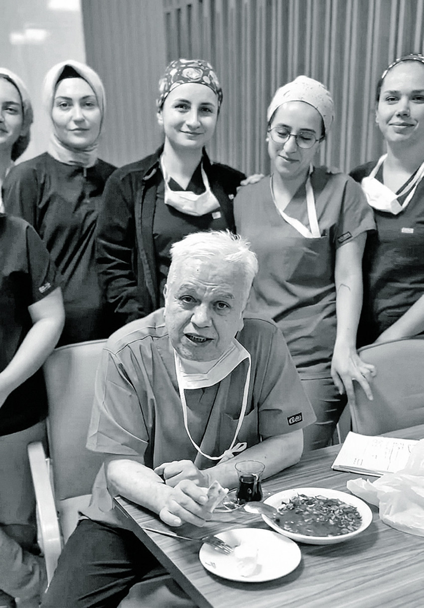 Dünyada ilk 8’li çapraz karaciğer nakliyle aynı anda 8 hayat kurtardılar - Resim : 2