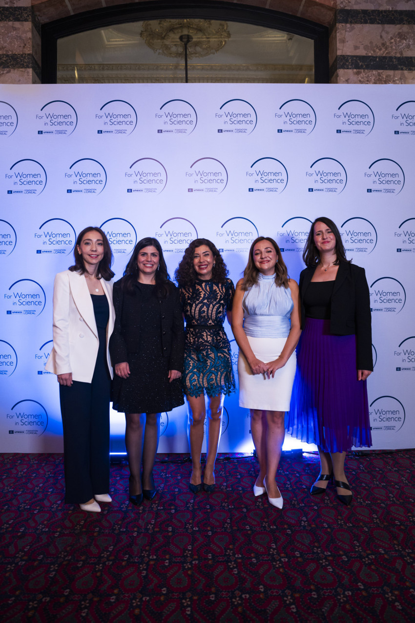 L’Oréal Türkiye  ‘22 yılda 124 genç bilim kadınına destek oldu. - Resim : 1