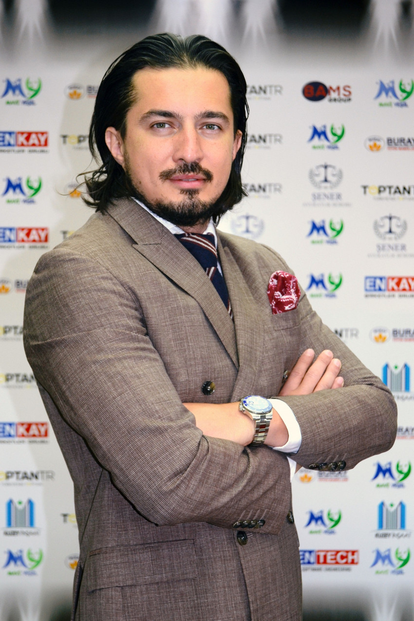 Türkiye’nin Al Furat’ı, 120 ülkeden 300 kâğıtçıyı Abu Dabi’ye topluyor - Resim : 2