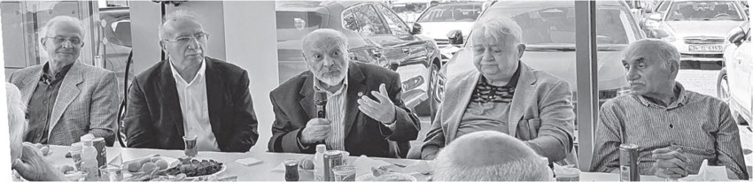 (Soldan sağa) İbrahim Aybar, Adnan Başdemir, Hasan Aksay, Amir Ateş ve Ali Taşkıran