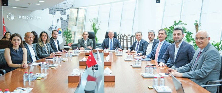'Memur eşi yeşil pasaport alırken bize vize bile yok' - Resim : 1