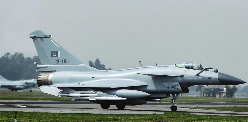 Mısır F-16 filosunu Çin’in J-10C savaş uçakları ile değiştirecek - Resim : 1