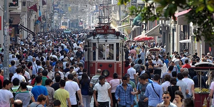 İstiklal Caddesi en kalabalık alışveriş caddesi oldu! Ziyaret&ccedil;i sayısı 90 milyonu aştı - Resim : 1