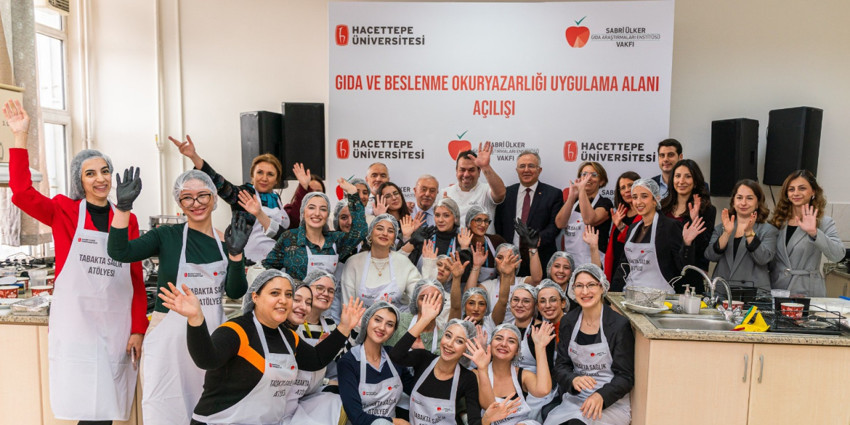Hacettepe Üniversitesi ve Sabri Ülker Vakfı, "Gıda ve Beslenme Okuryazarlığı" için iş birliği yaptı - Resim : 1