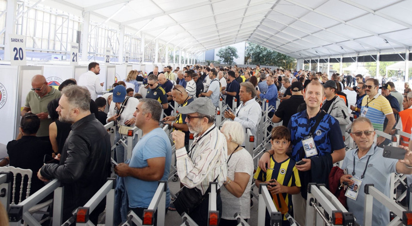 Fenerbahçe başkanını seçiyor: Oy sayma işlemi başladı - Resim : 7