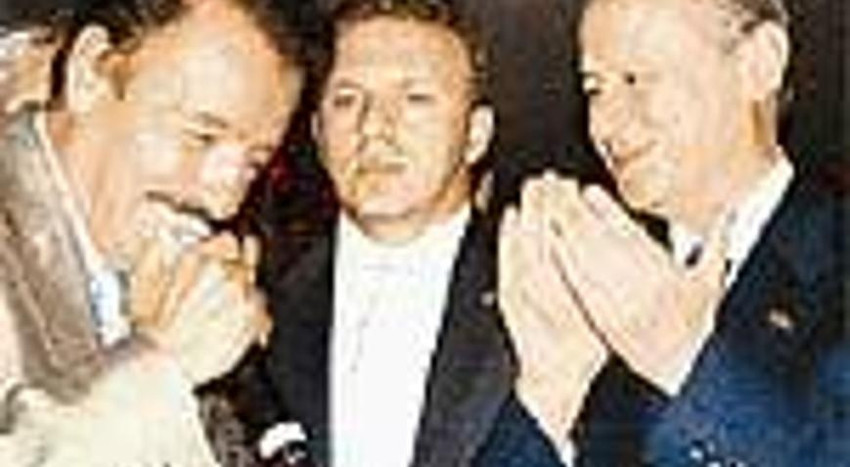 Ferdi Tayfur için Devlet Bahçeli talimat vermişti! Açılışına günler kalmıştı: İşte Bahçeli'nin Tayfur hayranlığı... - Resim : 1