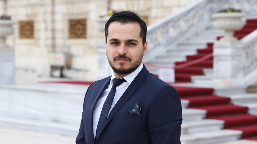 Bambi, 765 kişiye danışarak çiftlere özel yatak geliştirdi - Resim : 1