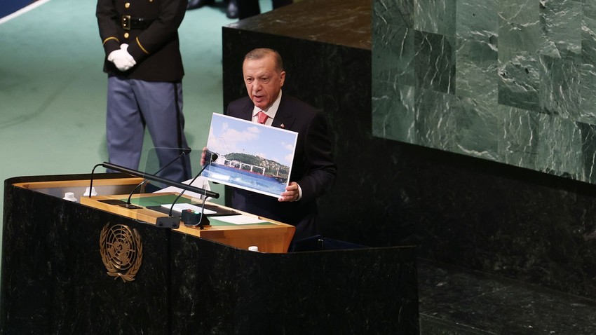 Yunanistan Ege'yi mülteci mezarlığına çevirdi