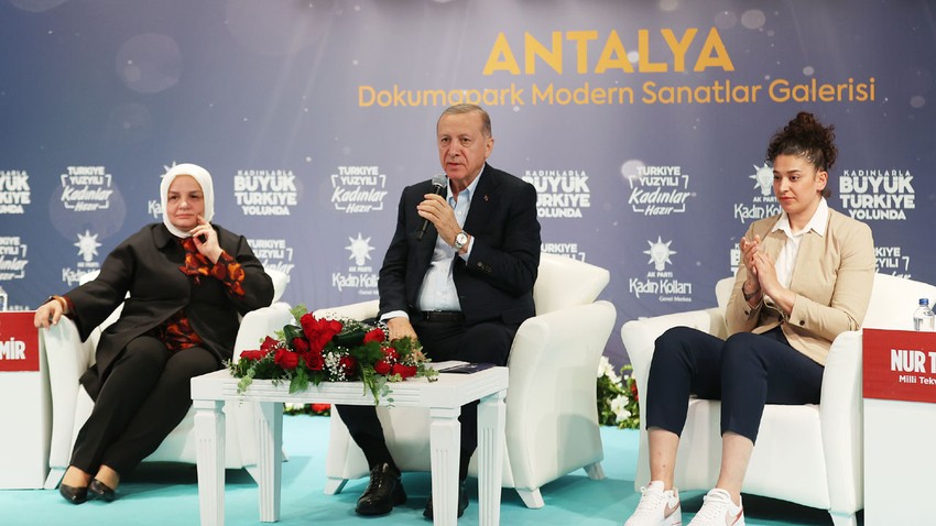 Cumhurbaşkanı Erdoğan: 'Dünya barışını nasıl sağlarız'ın gayreti içindeyiz