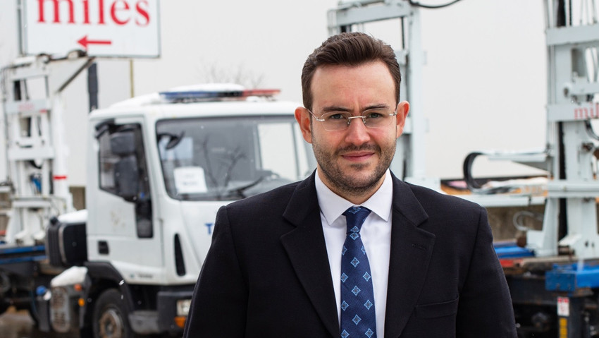 Miles, Ar-Ge’de savunma ve havacılığa yöneldi - Resim : 1