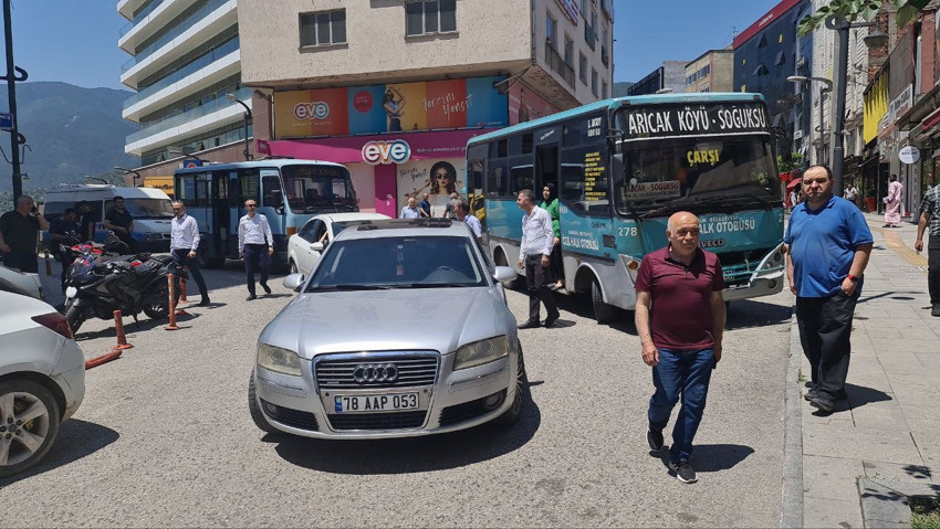 Otobüs ve dolmuşlar zamlara tepki olarak kontak kapattı - Resim : 1