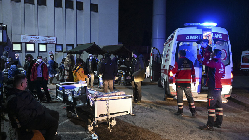 İstanbul'da hastanede korkutan yangın - Resim : 1