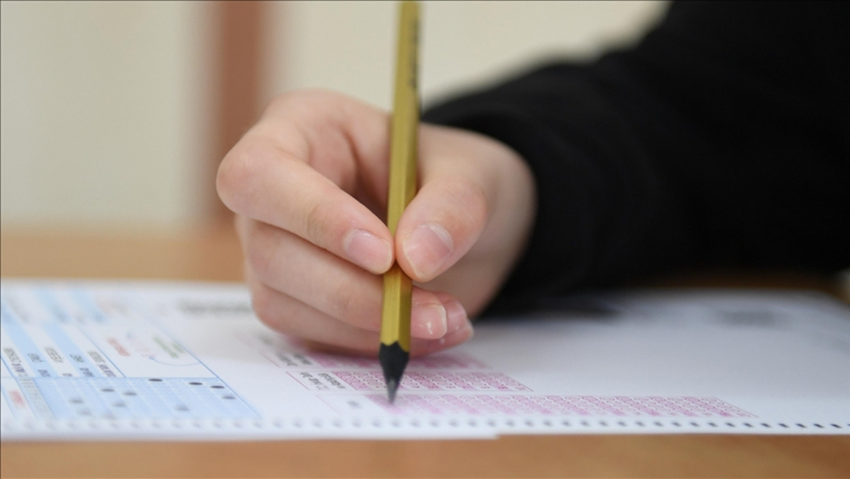 Okullarda karne heyecanı yaşanıyor! 20 milyon öğrenci yaz tatiline girdi - Resim : 2