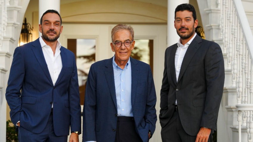 135 bin konut yapıp 14 milyar doları yönetti, 300 milyon dolara lastik fabrikası kuruyor - Resim : 1