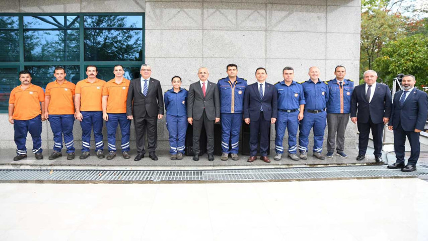Kıyı Emniyeti ekipleri 37 bin 128 gemiye kılavuzluk hizmeti verdi - Resim : 1