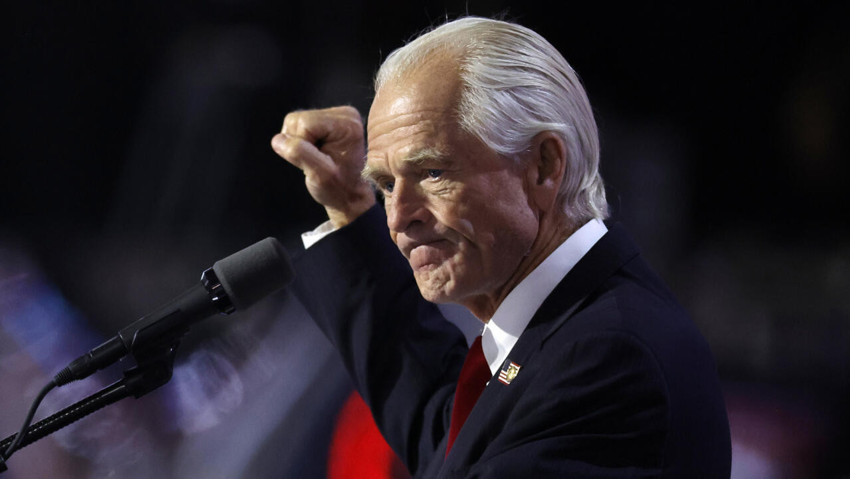 Trump, Peter Navarro'yu ticaret ve üretimden sorumlu kıdemli danışmanı olarak seçti - Resim : 1