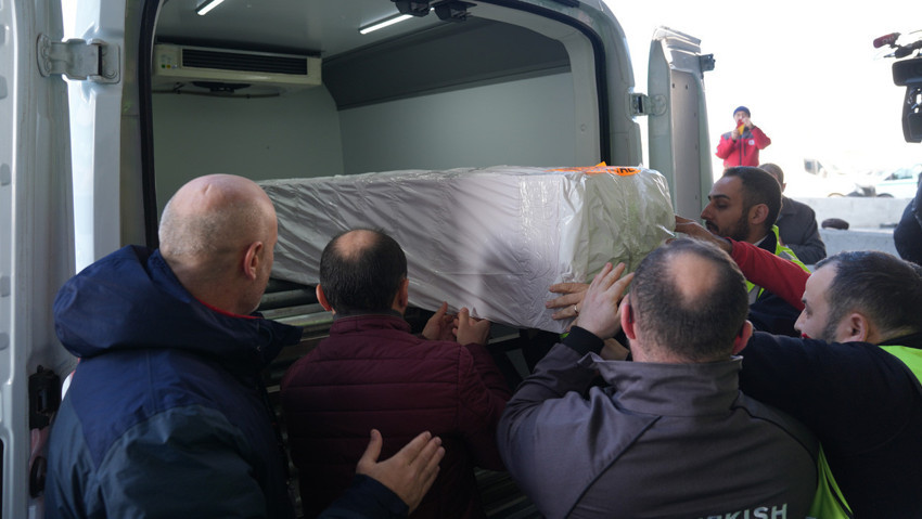 Sanatçı Ferdi Tayfur'un cenazesi İstanbul'a getirildi - Resim : 1