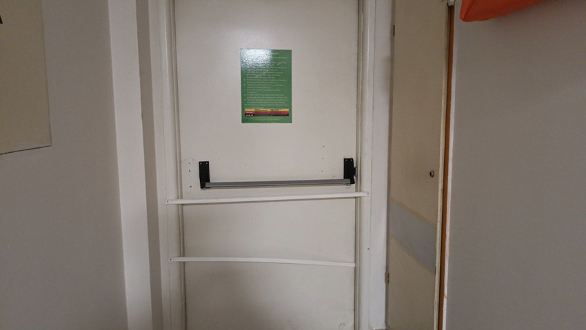 Hastanenin acil çıkış kapıları kapatıldı, İl Sağlık Müdürlüğü'nden açıklama geldi - Resim : 1